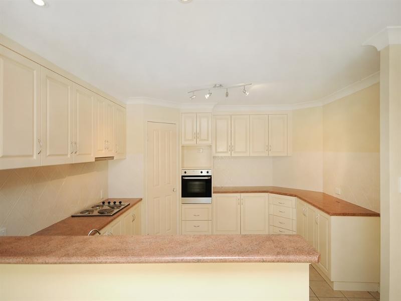 296 Ramsay Street, Middle Ridge QLD 4350