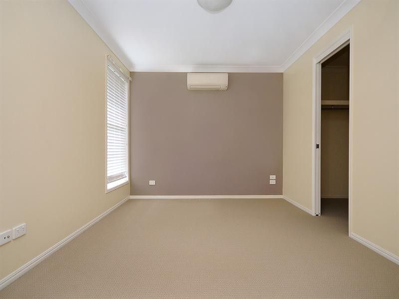 296 Ramsay Street, Middle Ridge QLD 4350