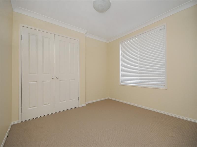 296 Ramsay Street, Middle Ridge QLD 4350