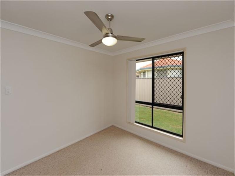 6 Pillar Street, Middle Ridge QLD 4350