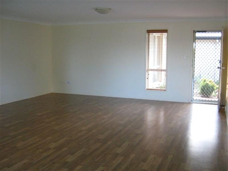 2/432 West Street, Kearneys Spring QLD 4350