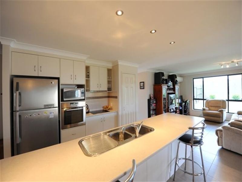 11 Whitman Street, Westbrook QLD 4350