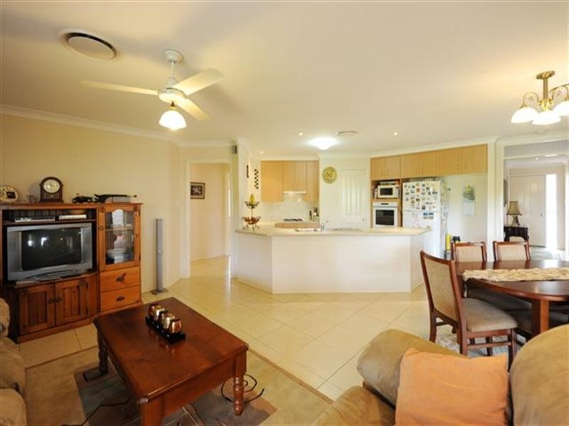 11 Dunbar Court, Highfields QLD 4352