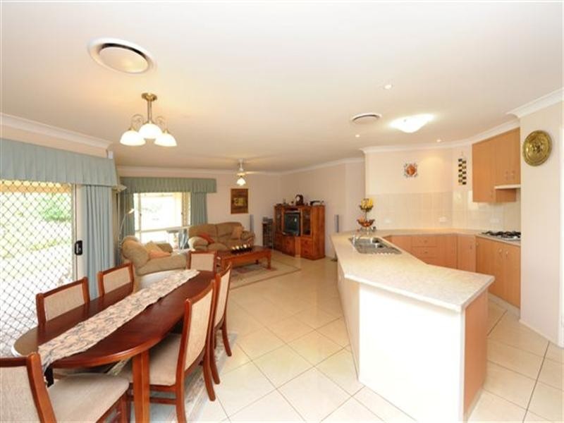 11 Dunbar Court, Highfields QLD 4352