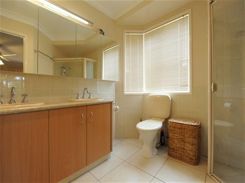 11 Dunbar Court, Highfields QLD 4352