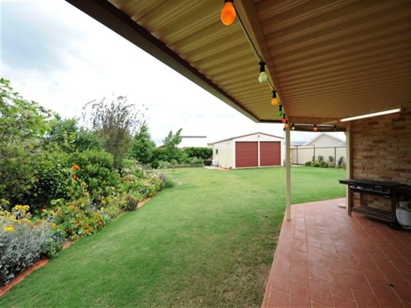 11 Dunbar Court, Highfields QLD 4352