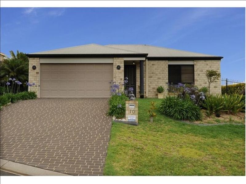 10 Batch Court, Harristown QLD 4350