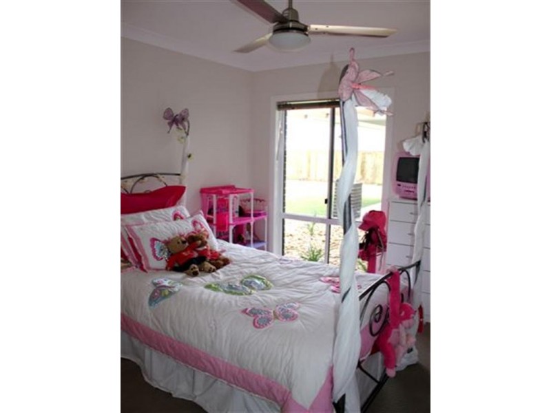 11 Plover Court, Highfields QLD 4352