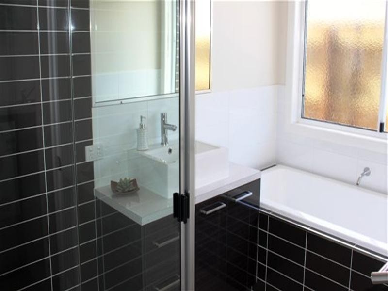 11 Plover Court, Highfields QLD 4352