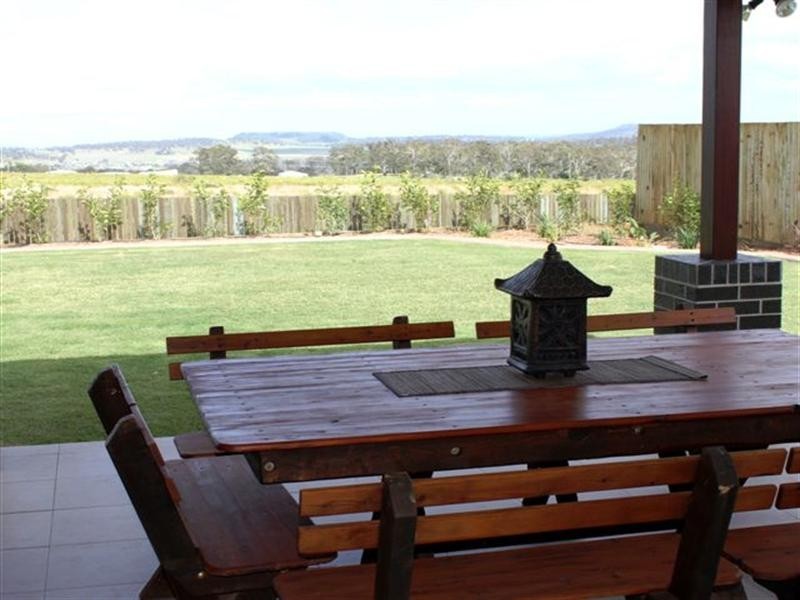 11 Plover Court, Highfields QLD 4352
