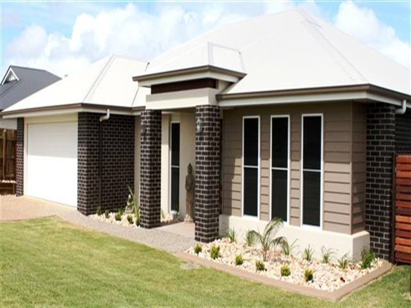 11 Plover Court, Highfields QLD 4352