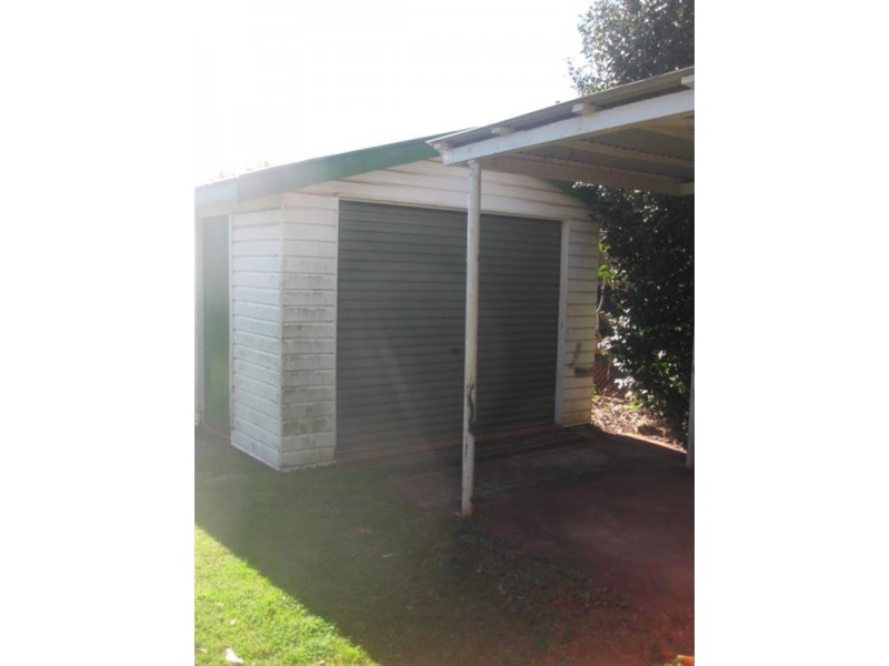 22 Hennessy Street, Harristown QLD 4350