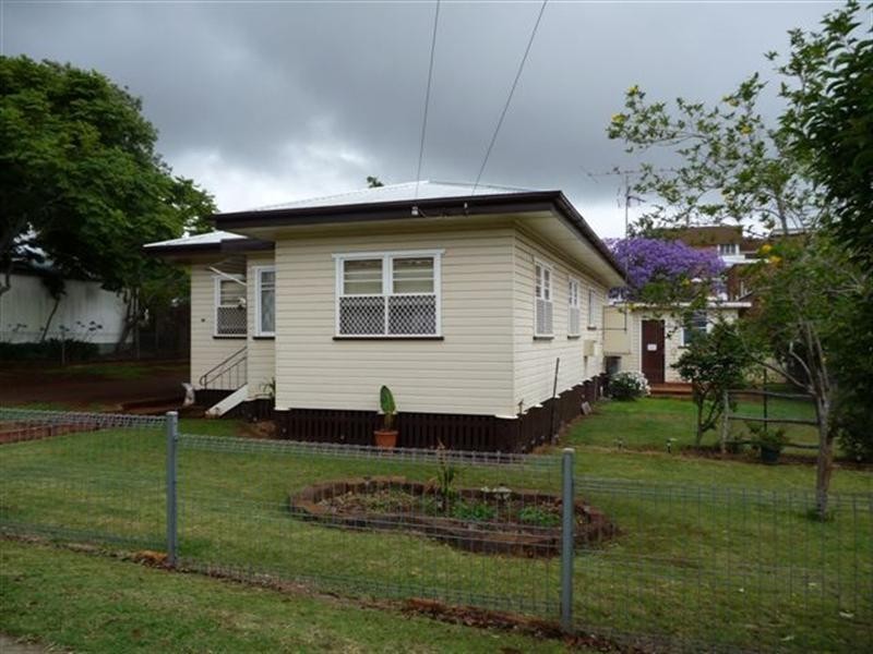 35 Joyce Street, South Toowoomba QLD 4350