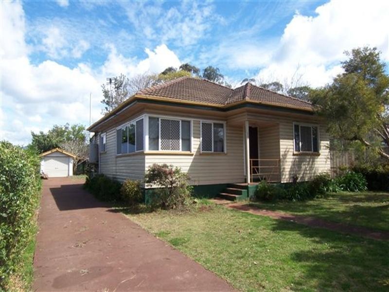 320a South Street, South Toowoomba QLD 4350