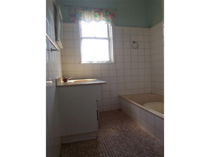 320a South Street, South Toowoomba QLD 4350