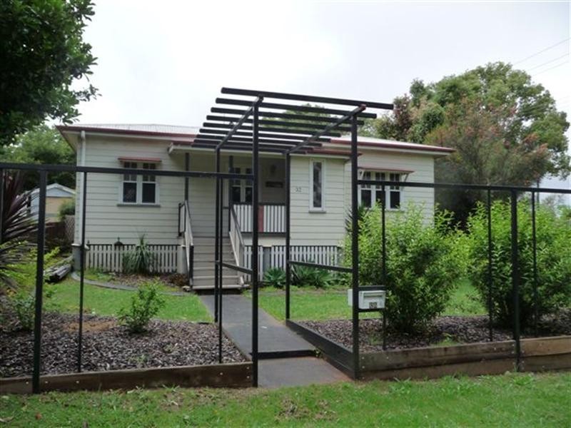 32 Suffolk Street, East Toowoomba QLD 4350