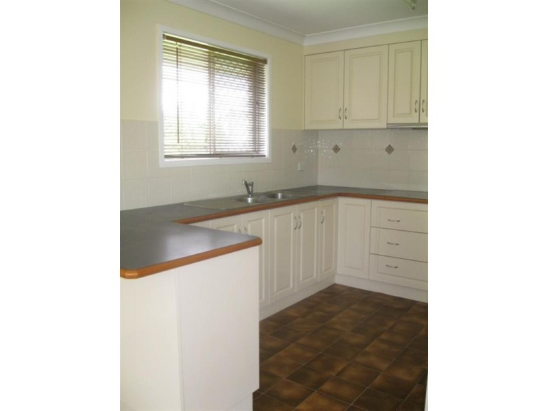 4 Koala Court, Harristown QLD 4350