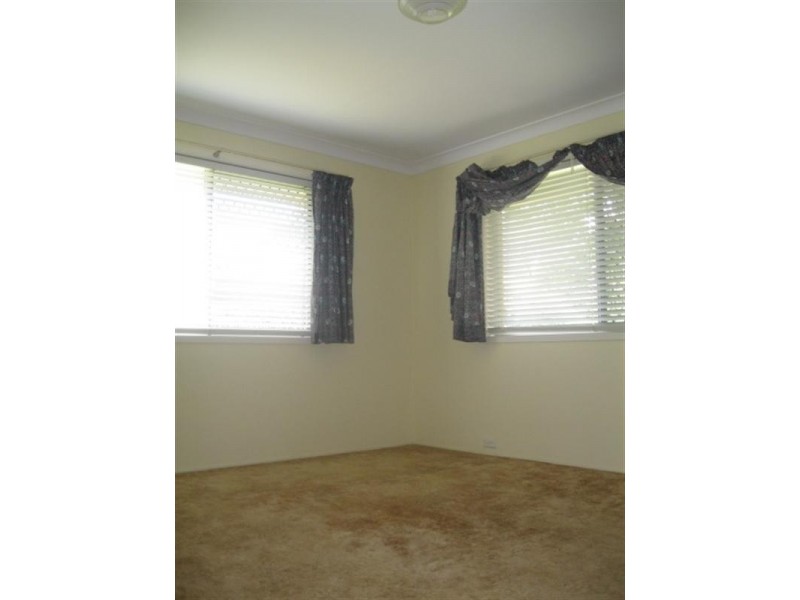 4 Koala Court, Harristown QLD 4350