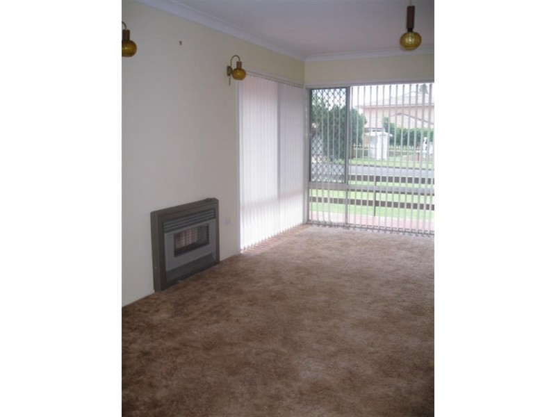 4 Koala Court, Harristown QLD 4350