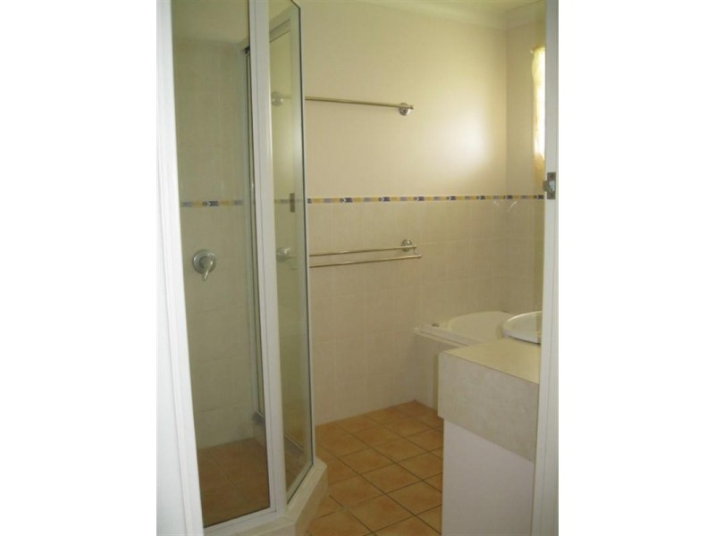 4 Koala Court, Harristown QLD 4350