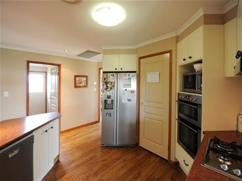 9 Marlowe Court, Westbrook QLD 4350