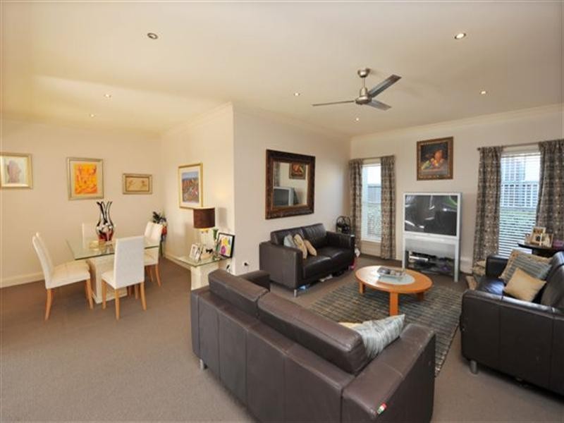 16 Quail Street, Rangeville QLD 4350