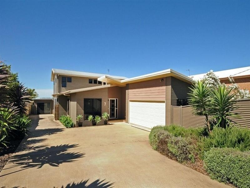 7 Pillar Street, Middle Ridge QLD 4350