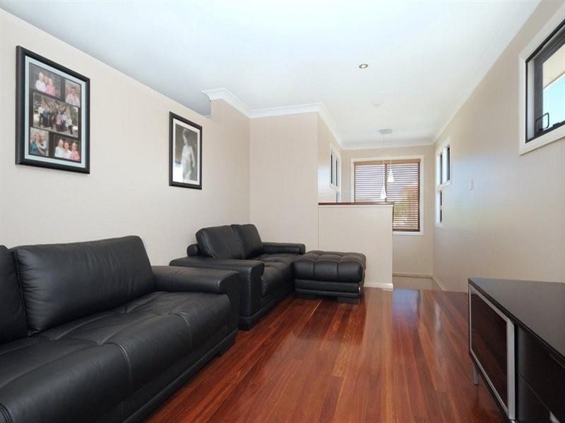 7 Pillar Street, Middle Ridge QLD 4350