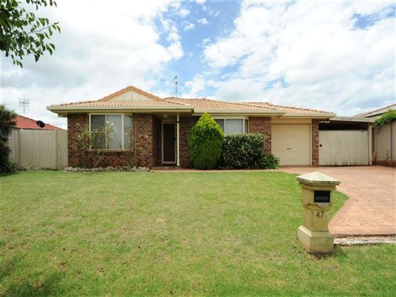 47 Gainsborough Drive, Glenvale QLD 4350