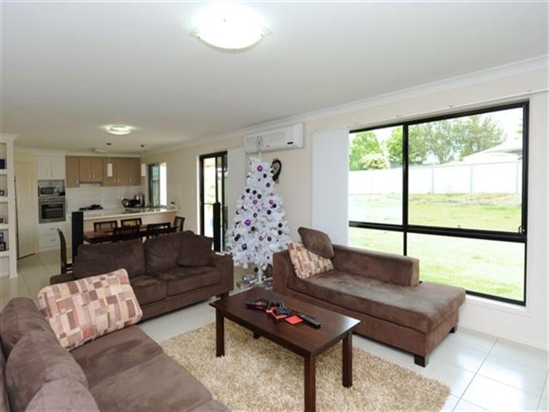 129 Main Street, Westbrook QLD 4350