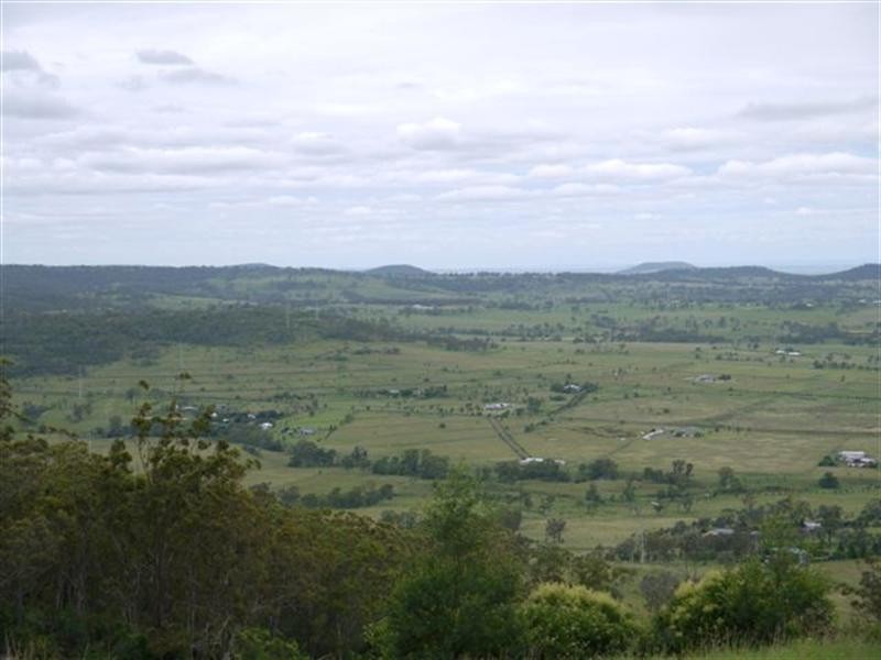 27 Panoramic Drive, Preston QLD 4352