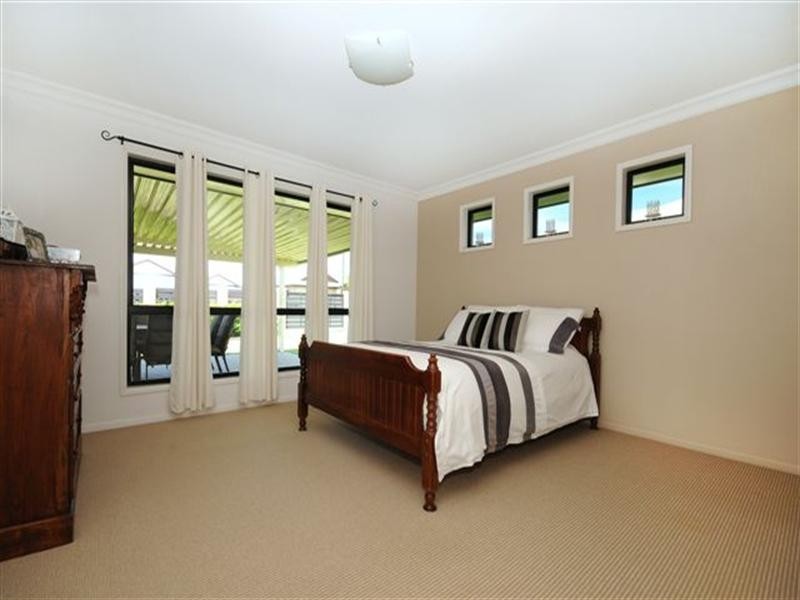 1 Garvan Court, Highfields QLD 4352