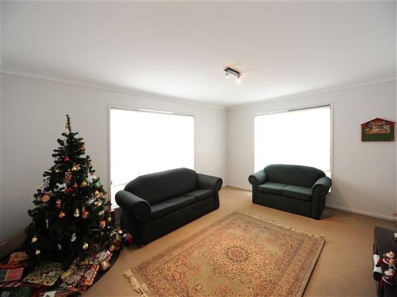 4 Winning Court, Glenvale QLD 4350