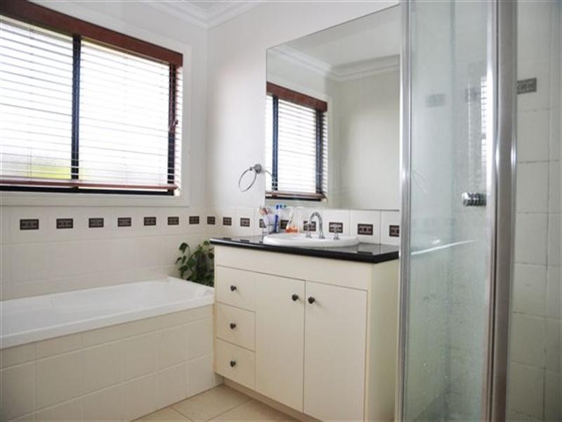 24 Girrawheen Street, Rangeville QLD 4350