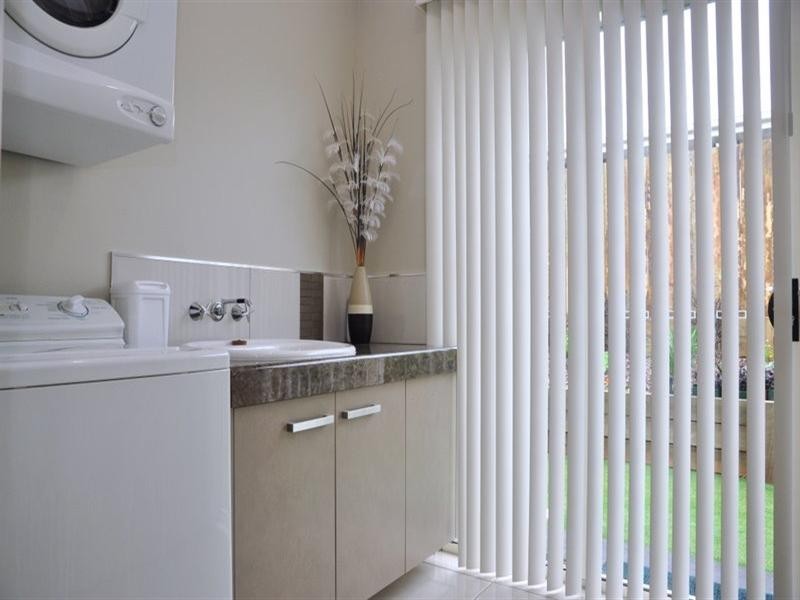 8 Beardsworth Court, Middle Ridge QLD 4350