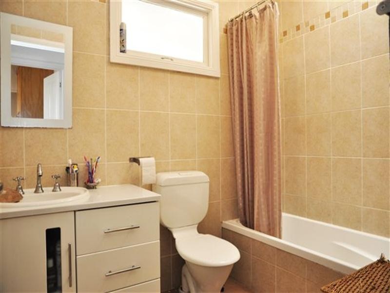 42 Victory Street, Newtown QLD 4350