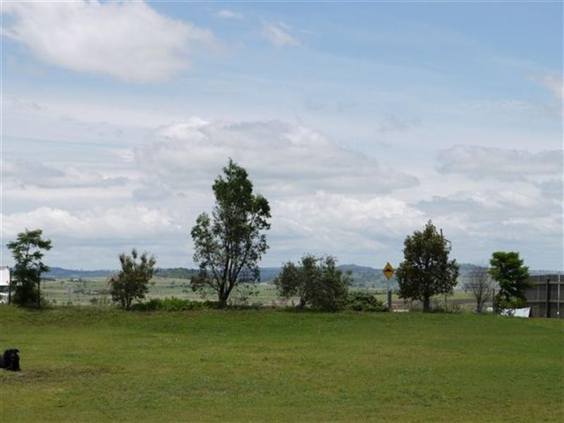 24 Wellington Street, Wyreema QLD 4352