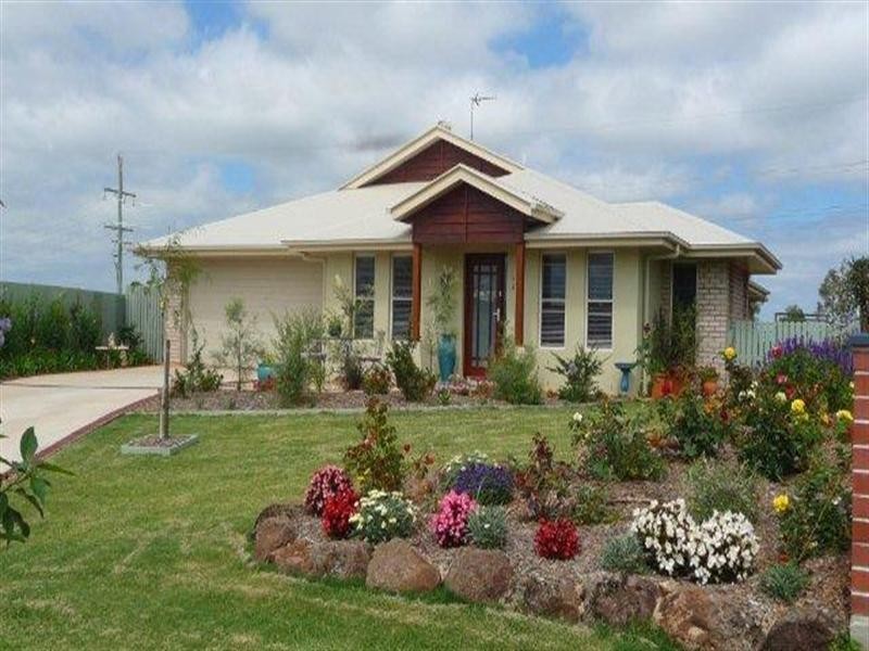 3 Pendrea Close, Highfields QLD 4352