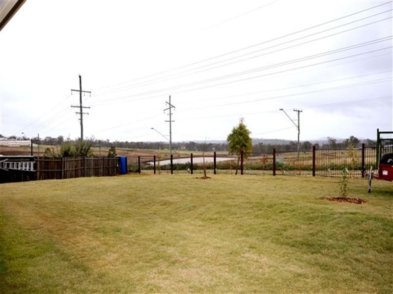 3 Pendrea Close, Highfields QLD 4352