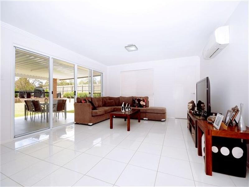 22 Honeyeater Drive, Highfields QLD 4352