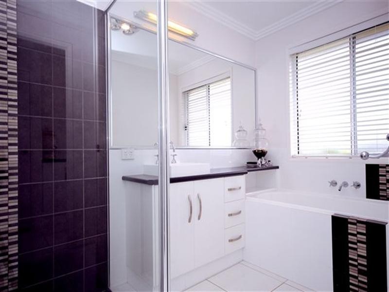 22 Honeyeater Drive, Highfields QLD 4352