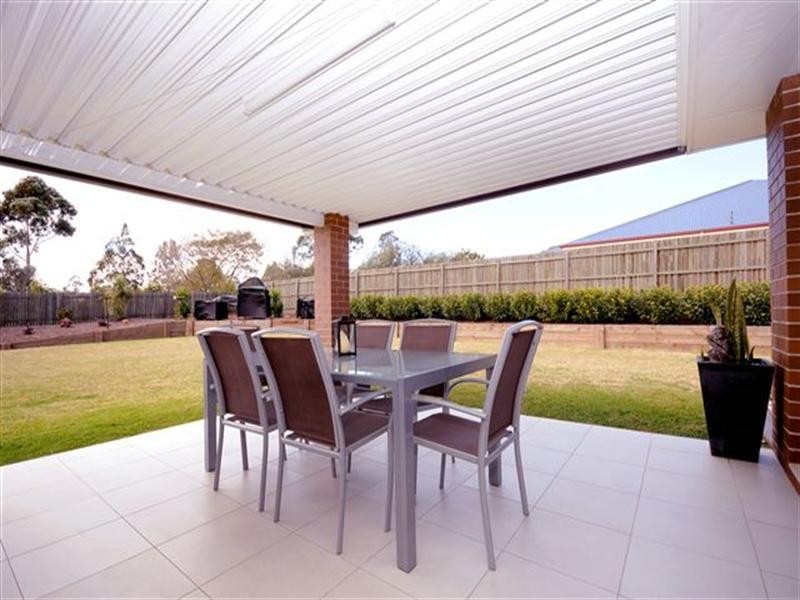 22 Honeyeater Drive, Highfields QLD 4352