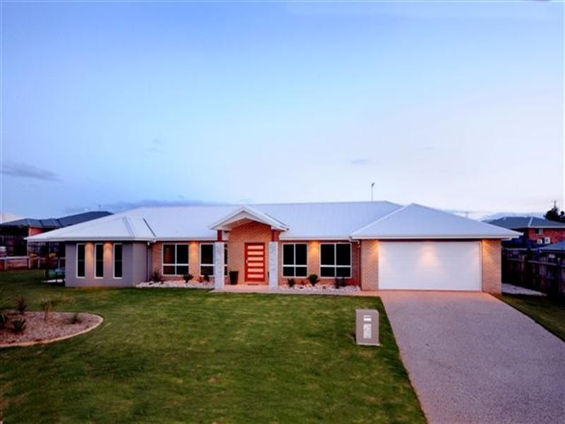 4 Joy Close, Highfields QLD 4352