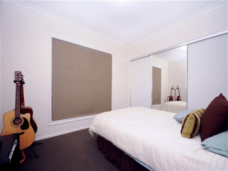 4 Joy Close, Highfields QLD 4352