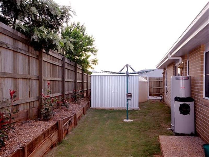 4 Joy Close, Highfields QLD 4352