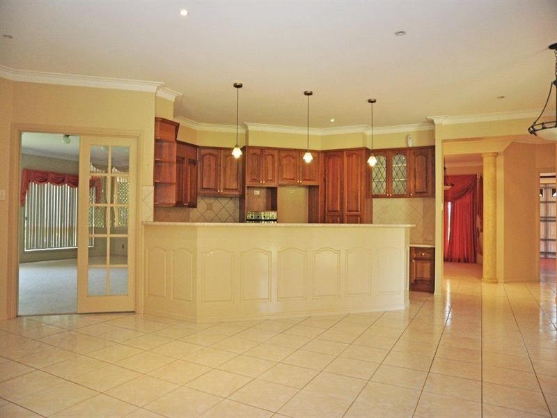 10 Parsley Drive, Middle Ridge QLD 4350