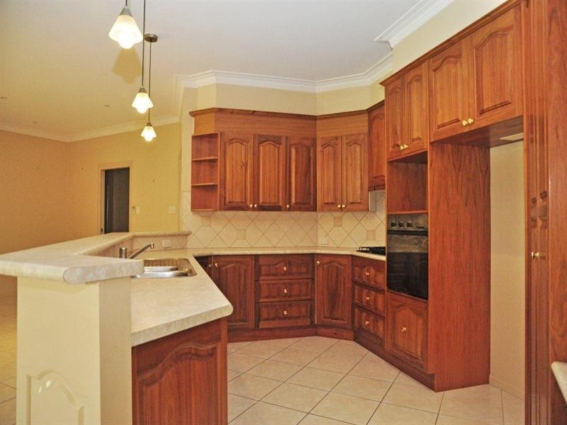 10 Parsley Drive, Middle Ridge QLD 4350