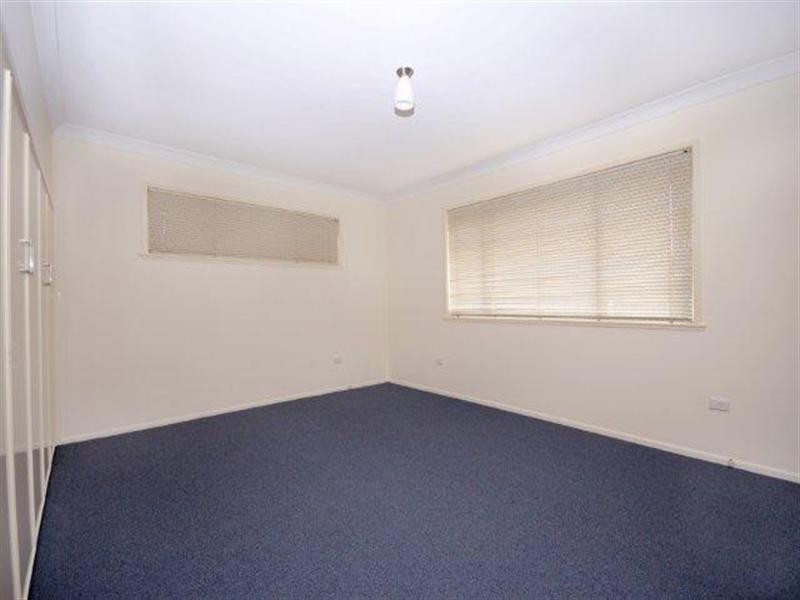 8 Leichardt Street, Centenary Heights QLD 4350