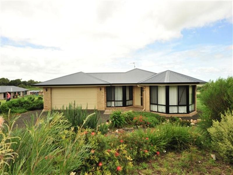 12 Commonwealth Crescent, Gowrie Junction QLD 4352