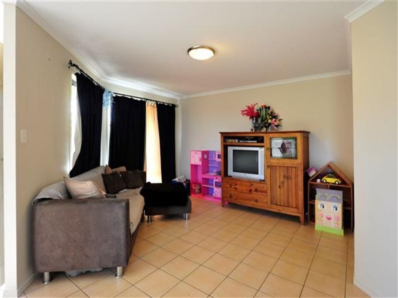 12 Commonwealth Crescent, Gowrie Junction QLD 4352